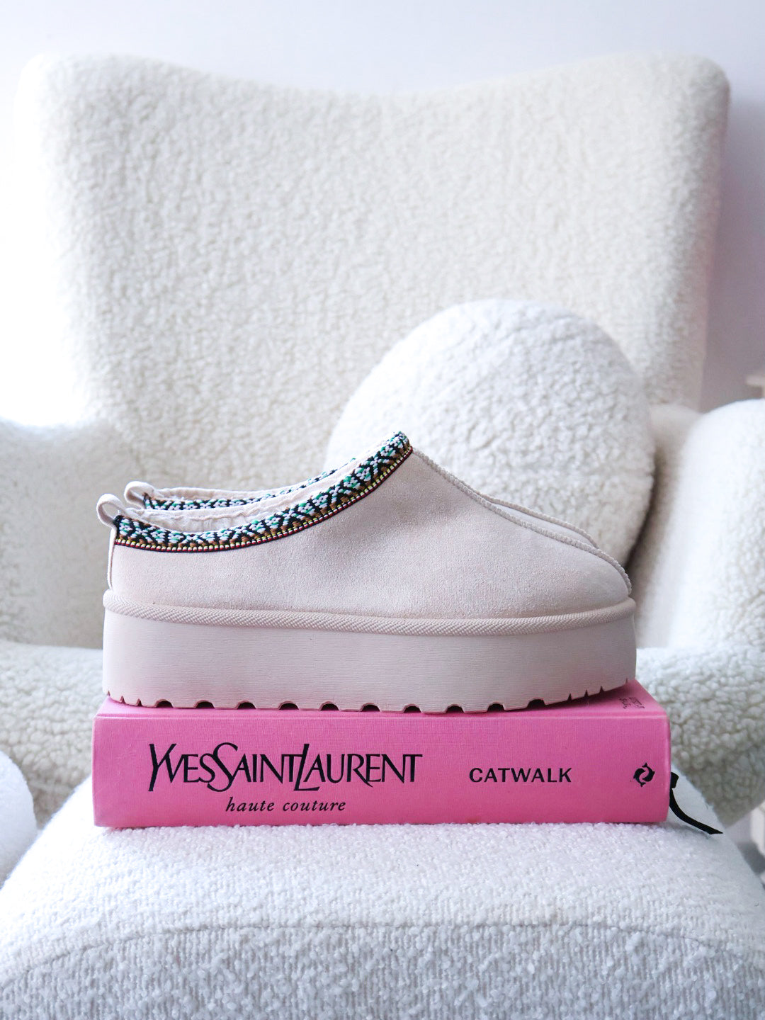 Slippers Bege com Listras Azuis